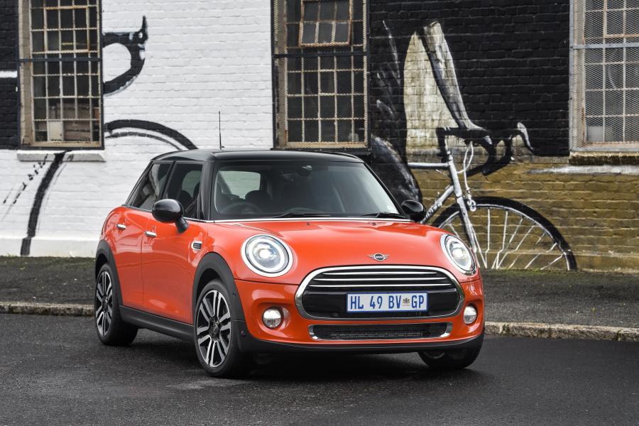  Mini Cooper 5-Door (F56) 2018 года  (ZA) (фото 19 из 32)